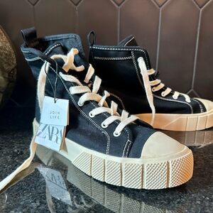 Zara black Canvas Hightop lace up platform sneaker size 38